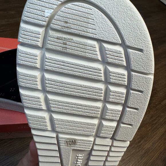 Easy Spirit RHEE3-HS size 10 M black Slip on comfort Sandals Thong Flip Flop NIB - Picture 10 of 11